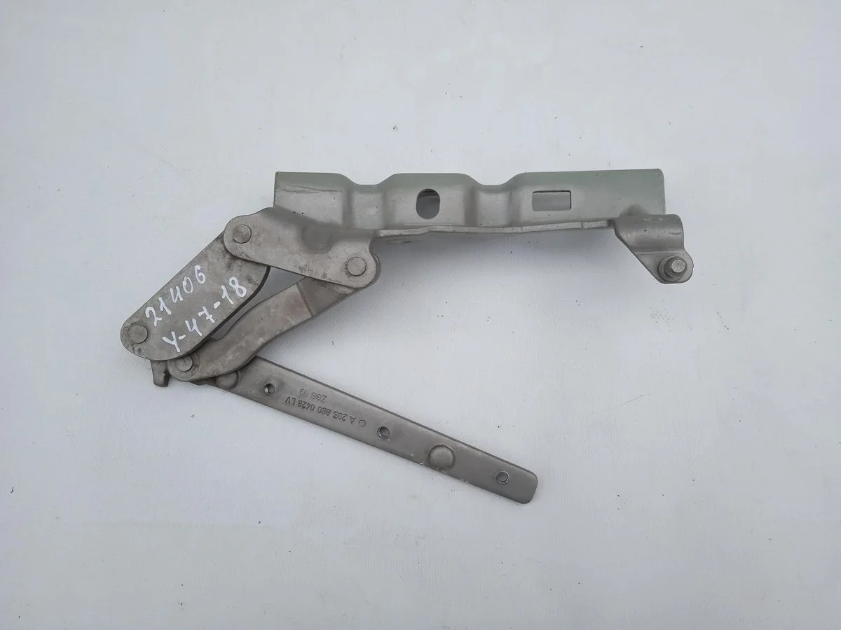 Петля капота правая Mercedes-Benz C-класс W203/S203/CL203 (2000—2004)