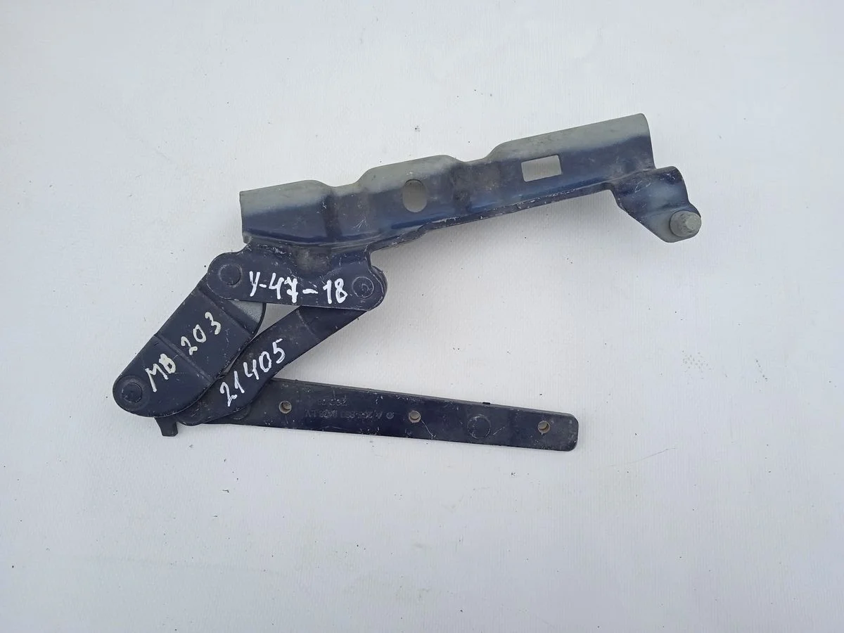 Петля капота правая Mercedes-Benz C-класс W203/S203/CL203 (2000—2004)