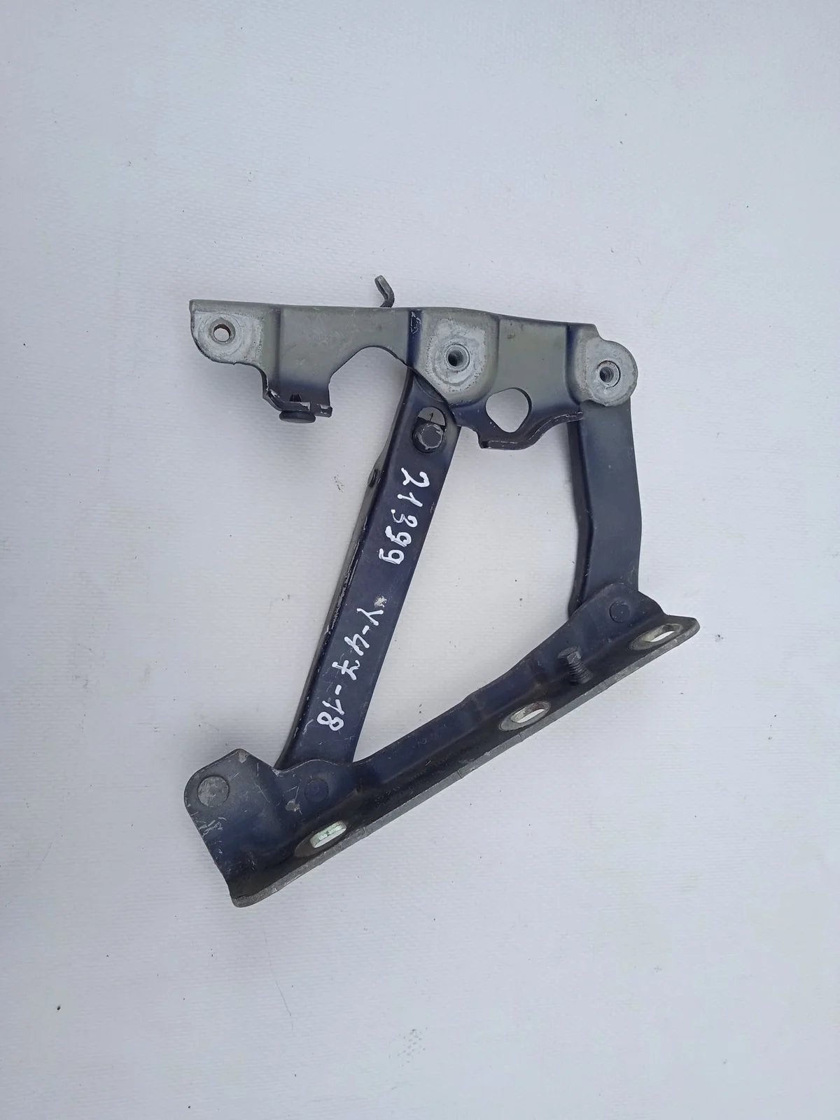 Петля капота левая Mercedes-Benz E-класс W211/S211 (2002—2006)