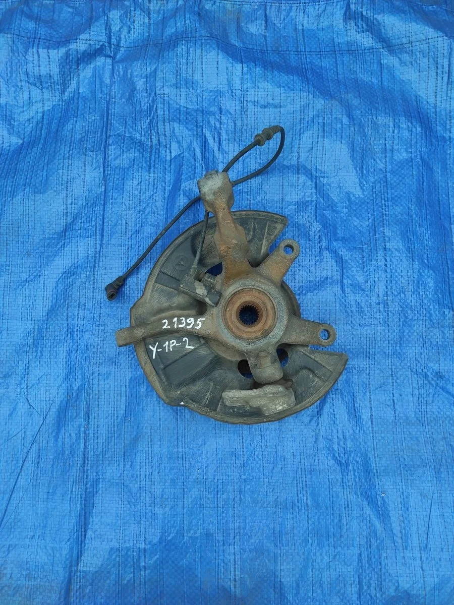 Кулак поворотный левый Mercedes-Benz A-класс W168 (1997—2001)