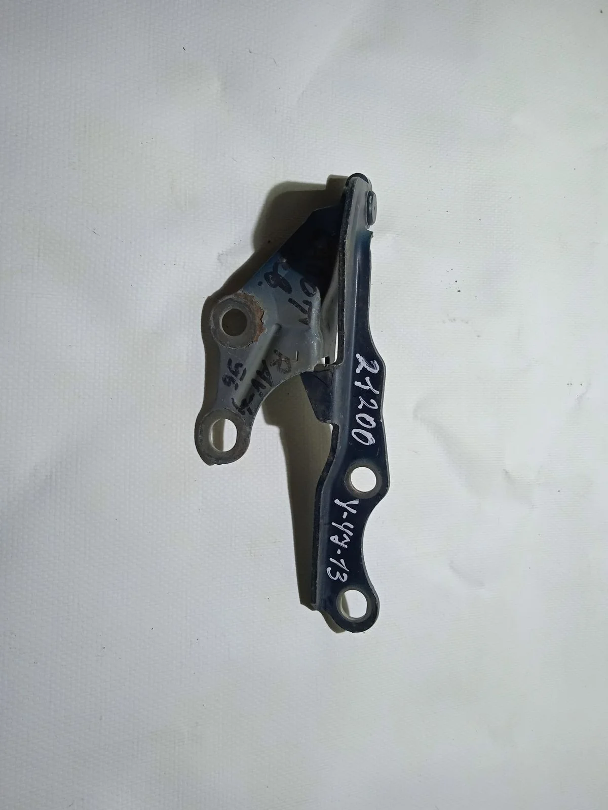 Петля капота левая Toyota RAV4 I (1994—2000)