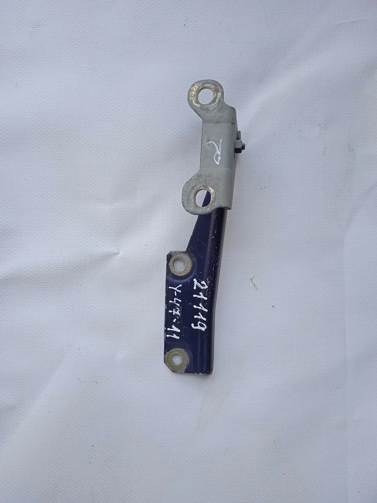 Петля капота правая Volvo V40 I рестайлинг (1999—2004)