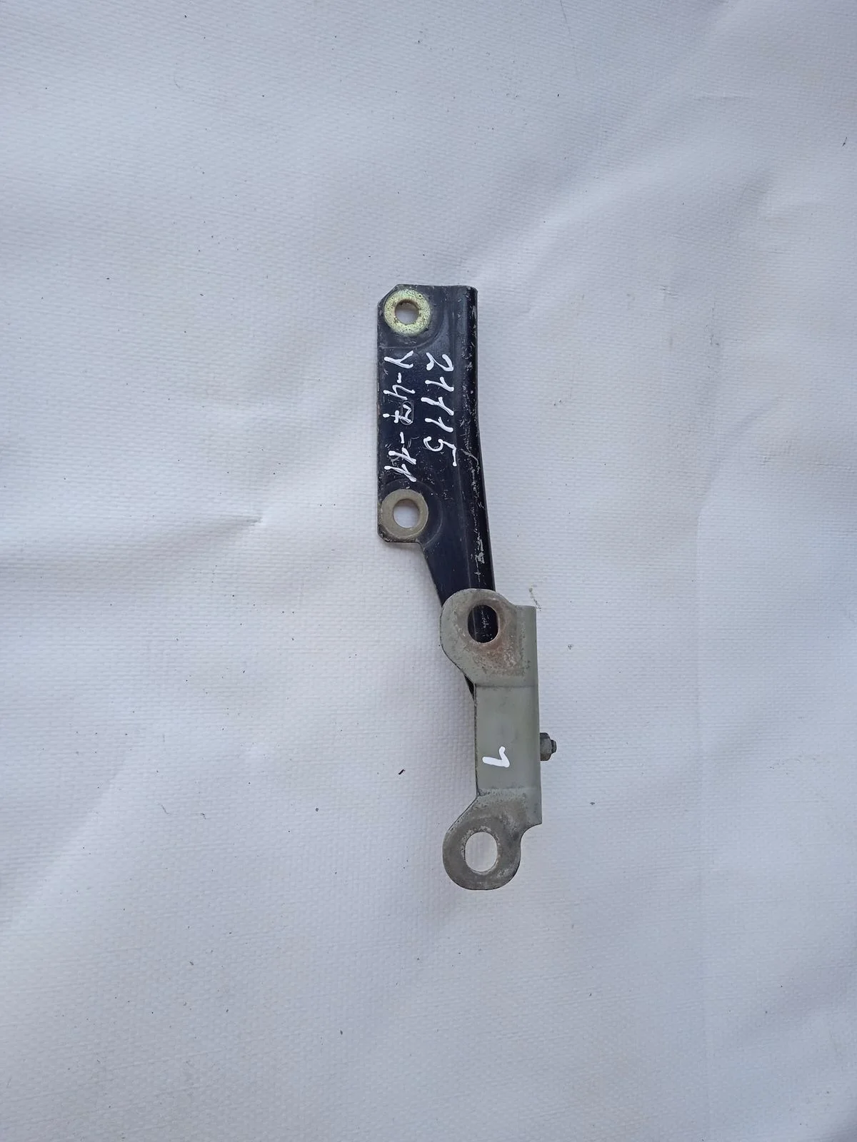 Петля капота левая Volvo V40 I рестайлинг (1999—2004)