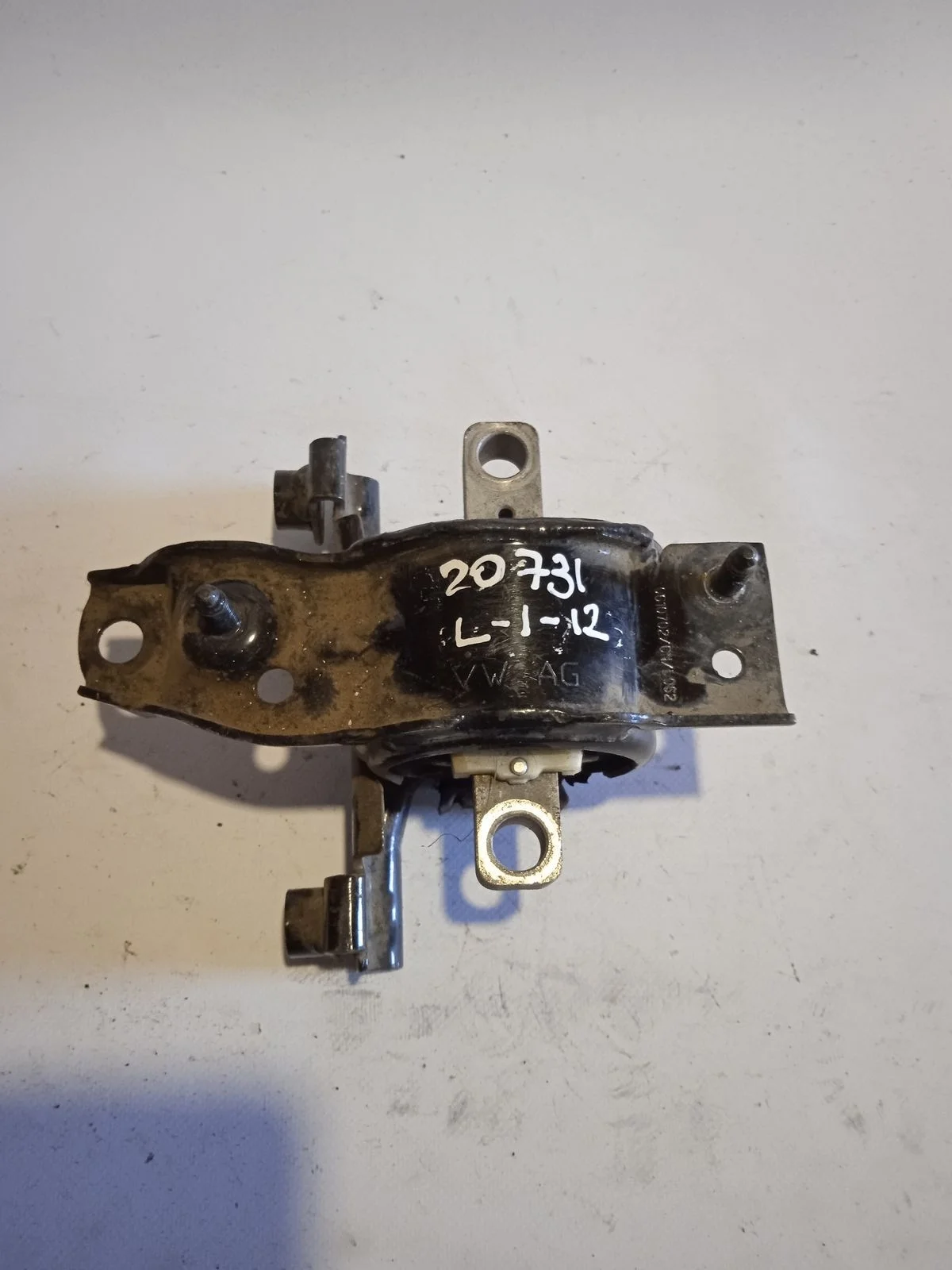 Кронштейн опоры КПП Volkswagen Polo V (2009—2015)