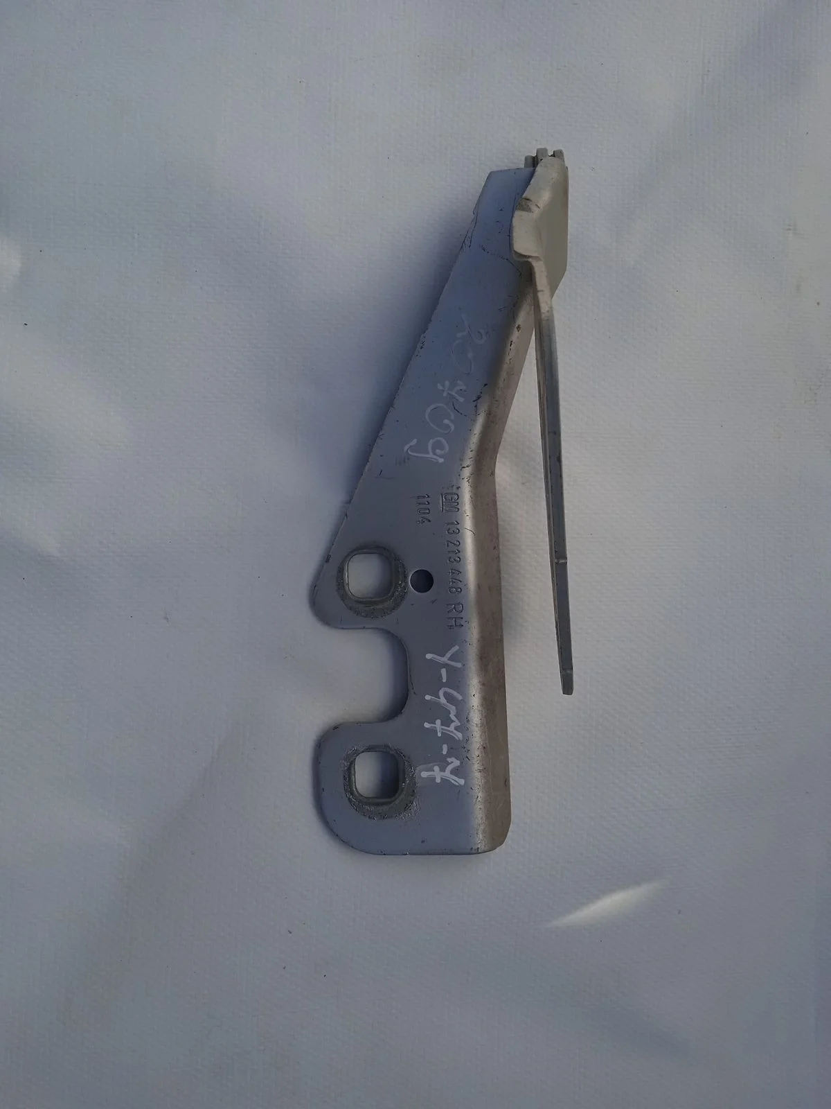 Петля капота правая Opel Astra H (2004—2007)