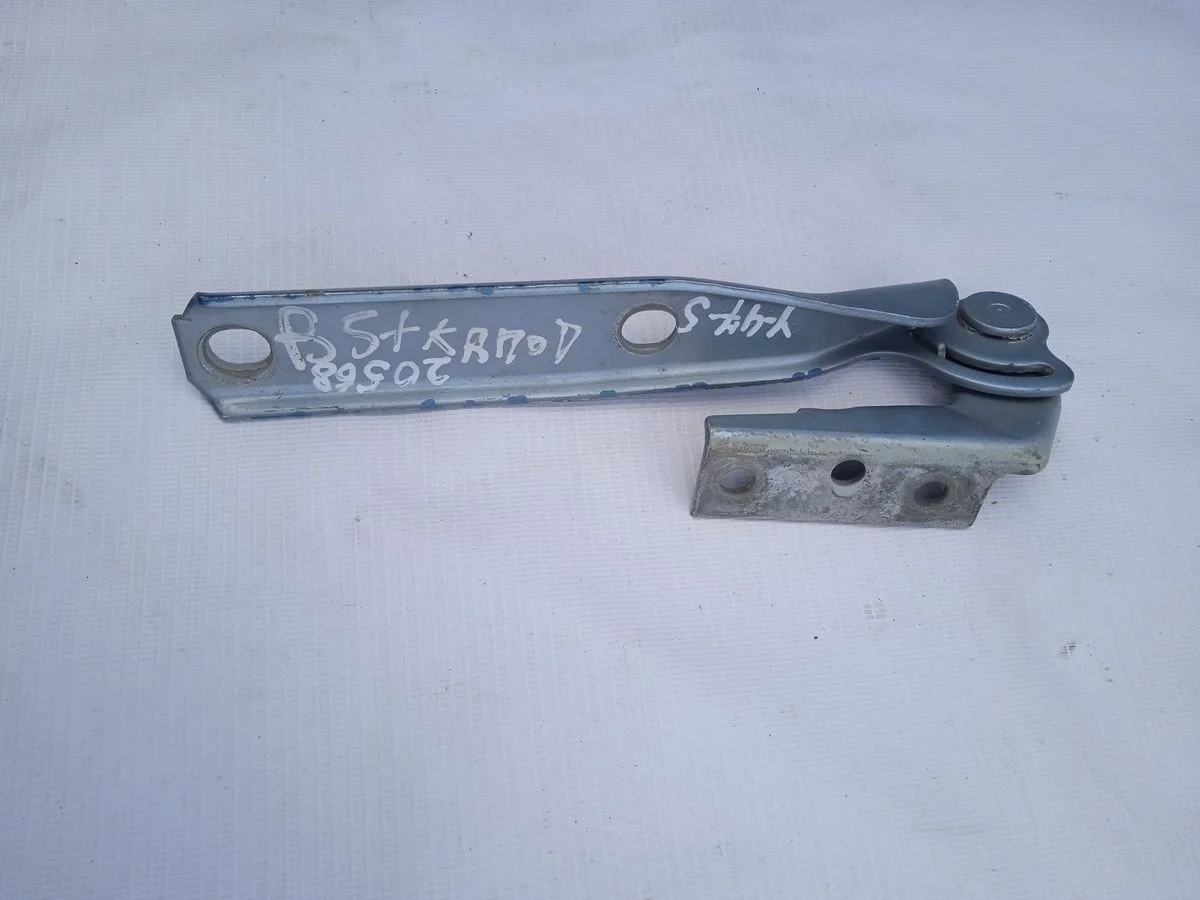 Петля капота правая Volkswagen Passat B5 рестайлинг (2000—2005)