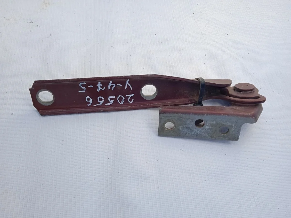 Петля капота правая Volkswagen Passat B5 рестайлинг (2000—2005)