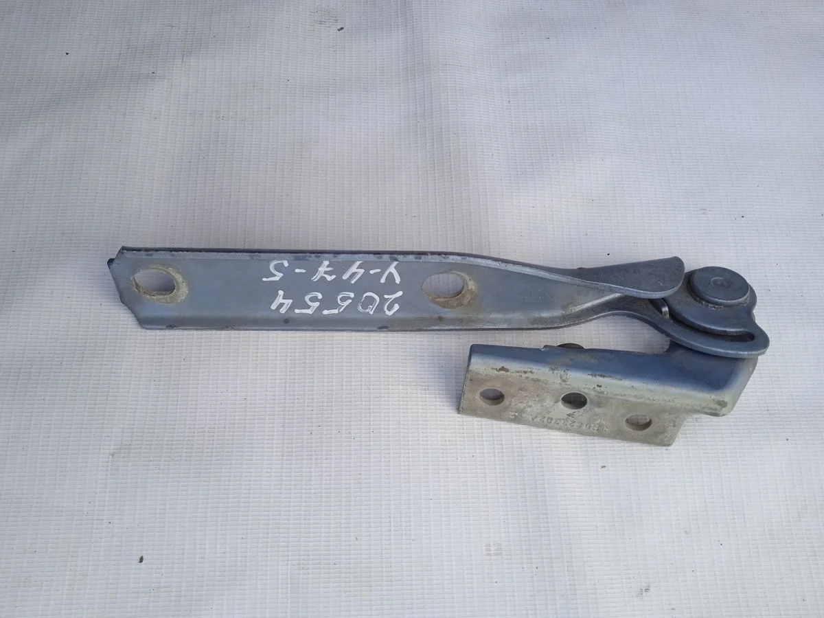 Петля капота правая Volkswagen Passat B5 рестайлинг (2000—2005)