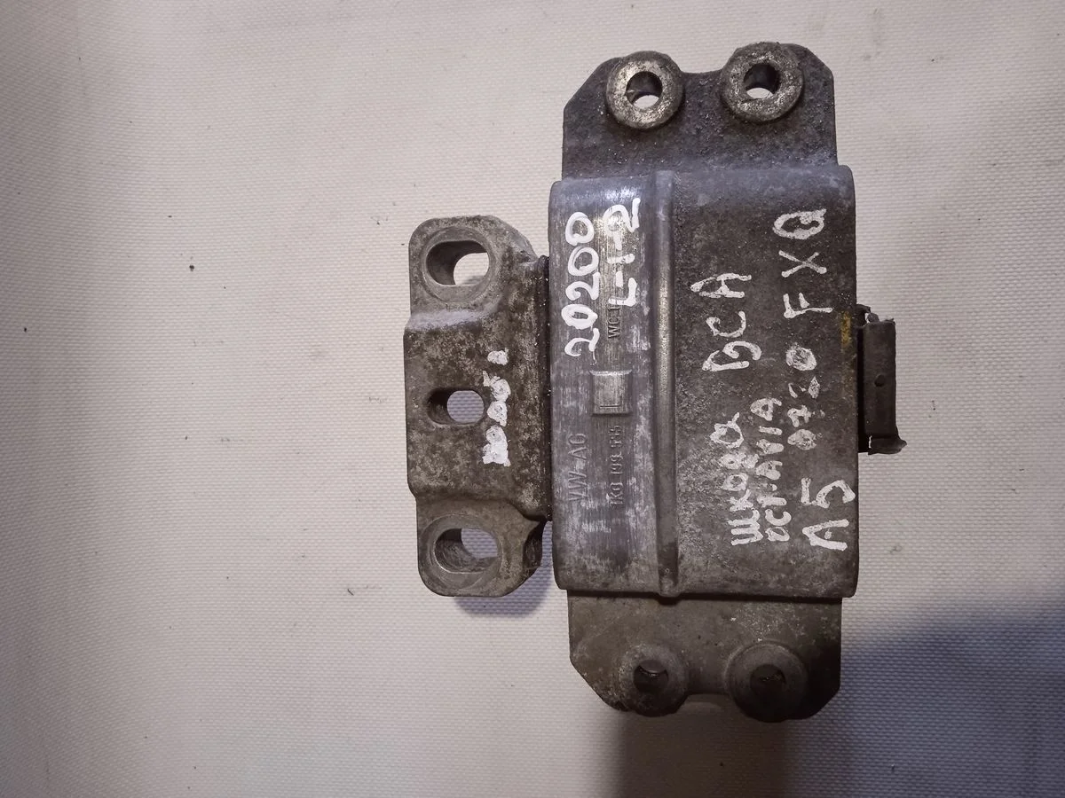 Опора ( подушка ) КПП Volkswagen Golf Mk5 (2003—2009)