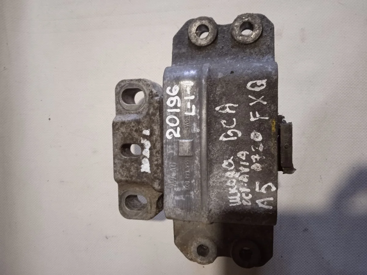 Опора ( подушка ) КПП Volkswagen Golf Mk5 (2003—2009)