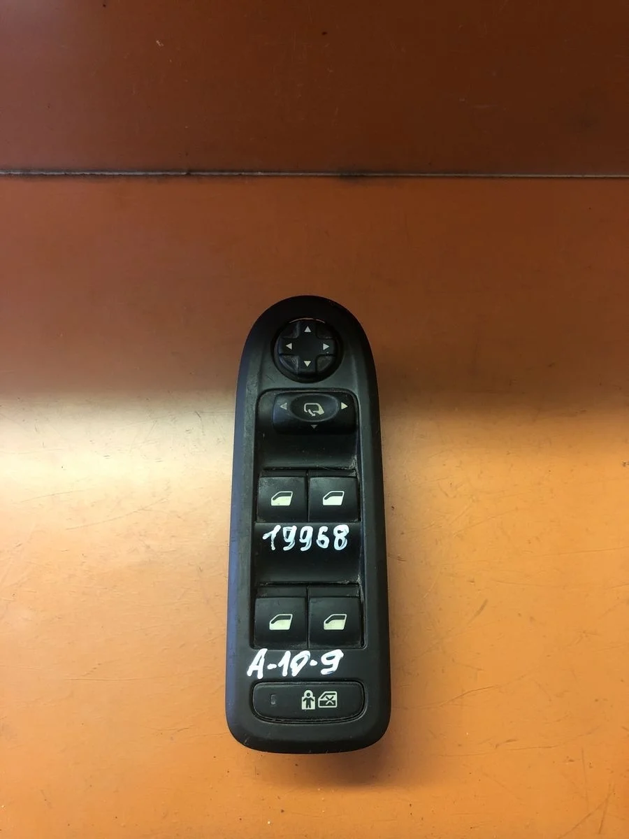 Блок управления стеклоподъемниками Citroen C5 II (2008—2017)