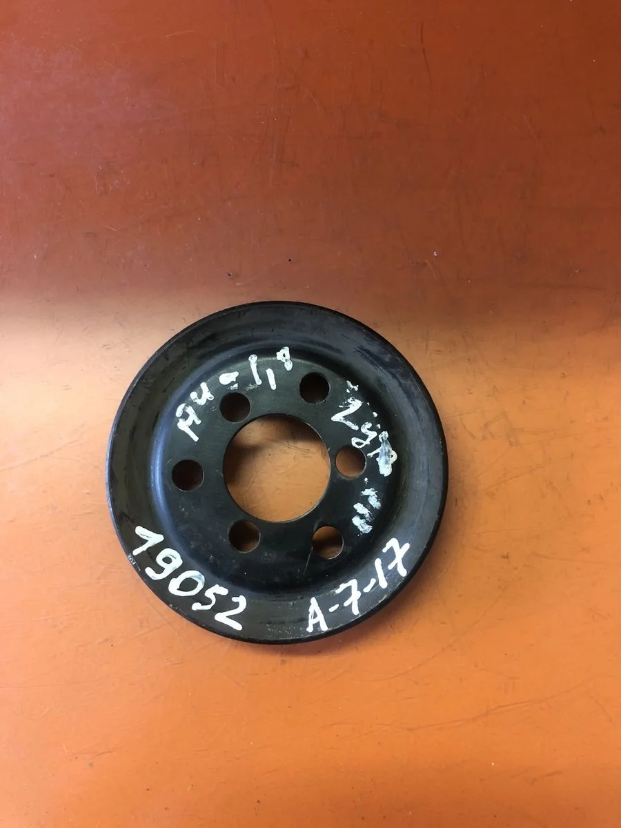 Шкив насоса ГУР Audi A4 B5 (1994—1999)