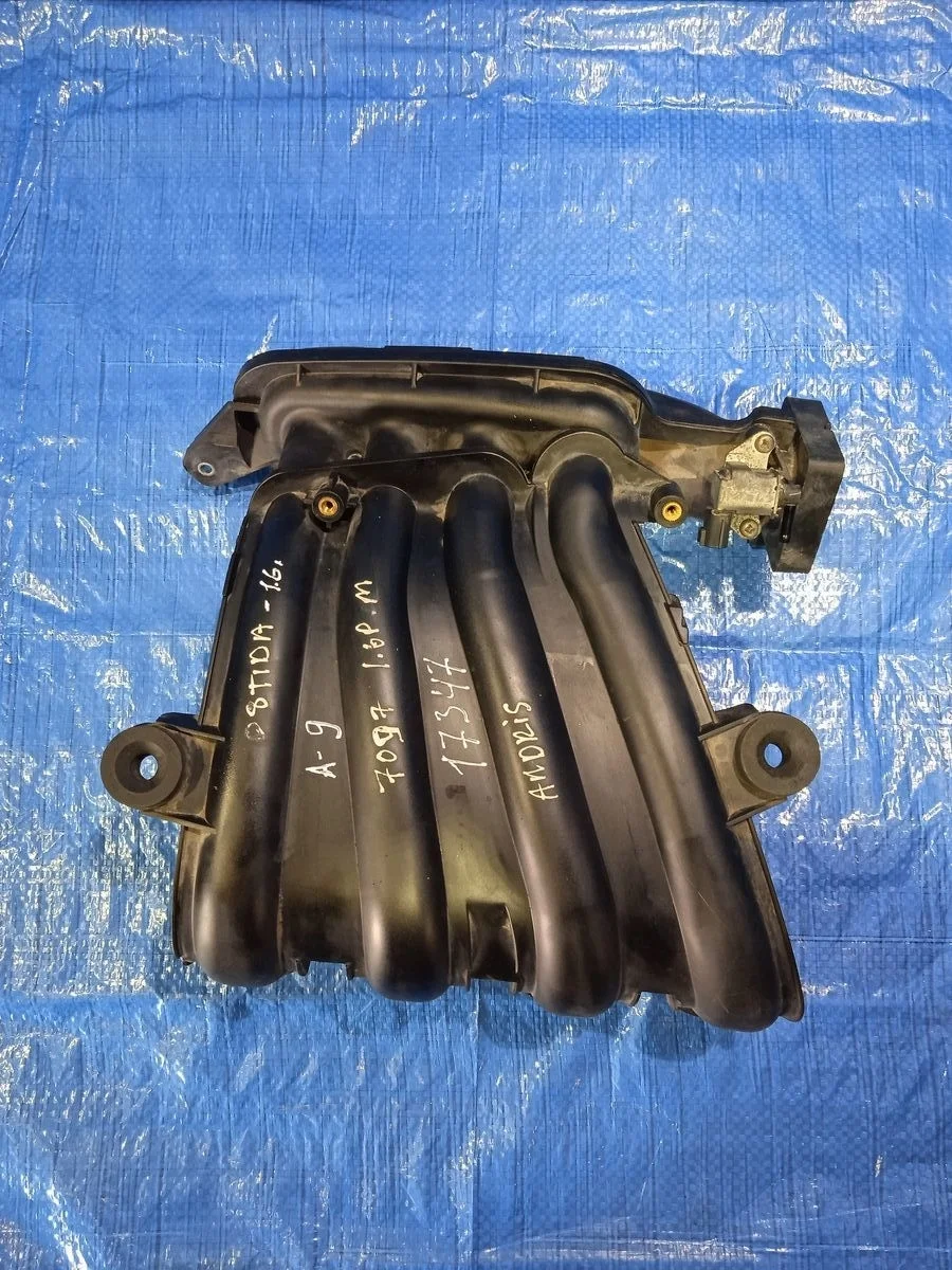 Коллектор впускной Nissan Tiida C11 (2004—2012)