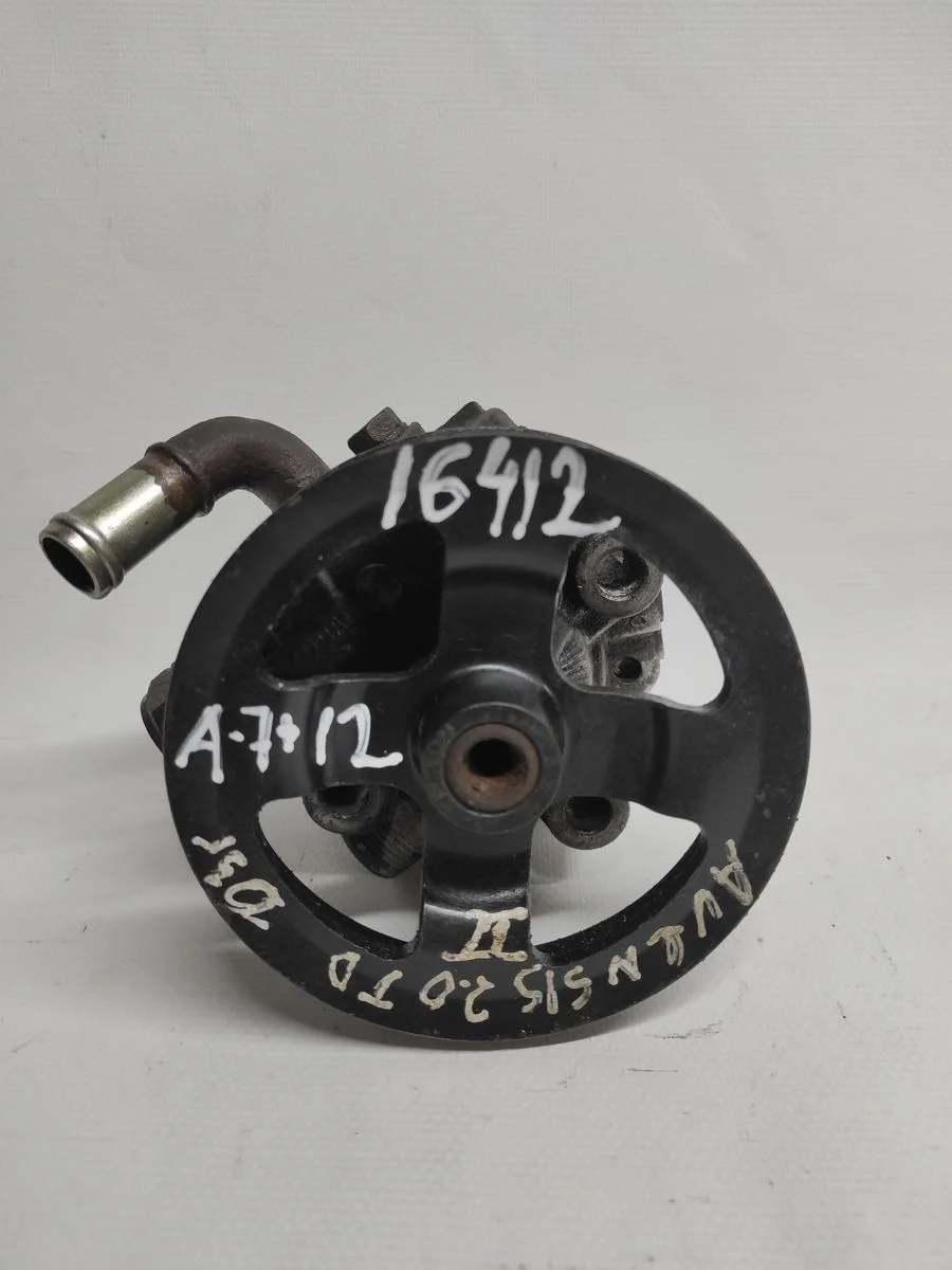 Насос гидроусилителя руля (гур) Toyota Avensis T250 (2003—2006)