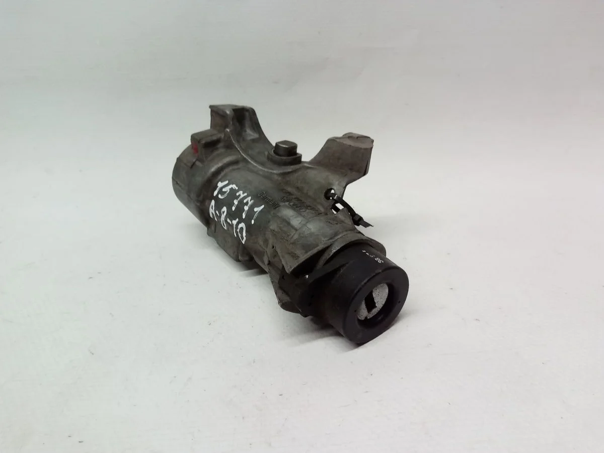 Замок зажигания Audi A4 B5 (1994—1999)