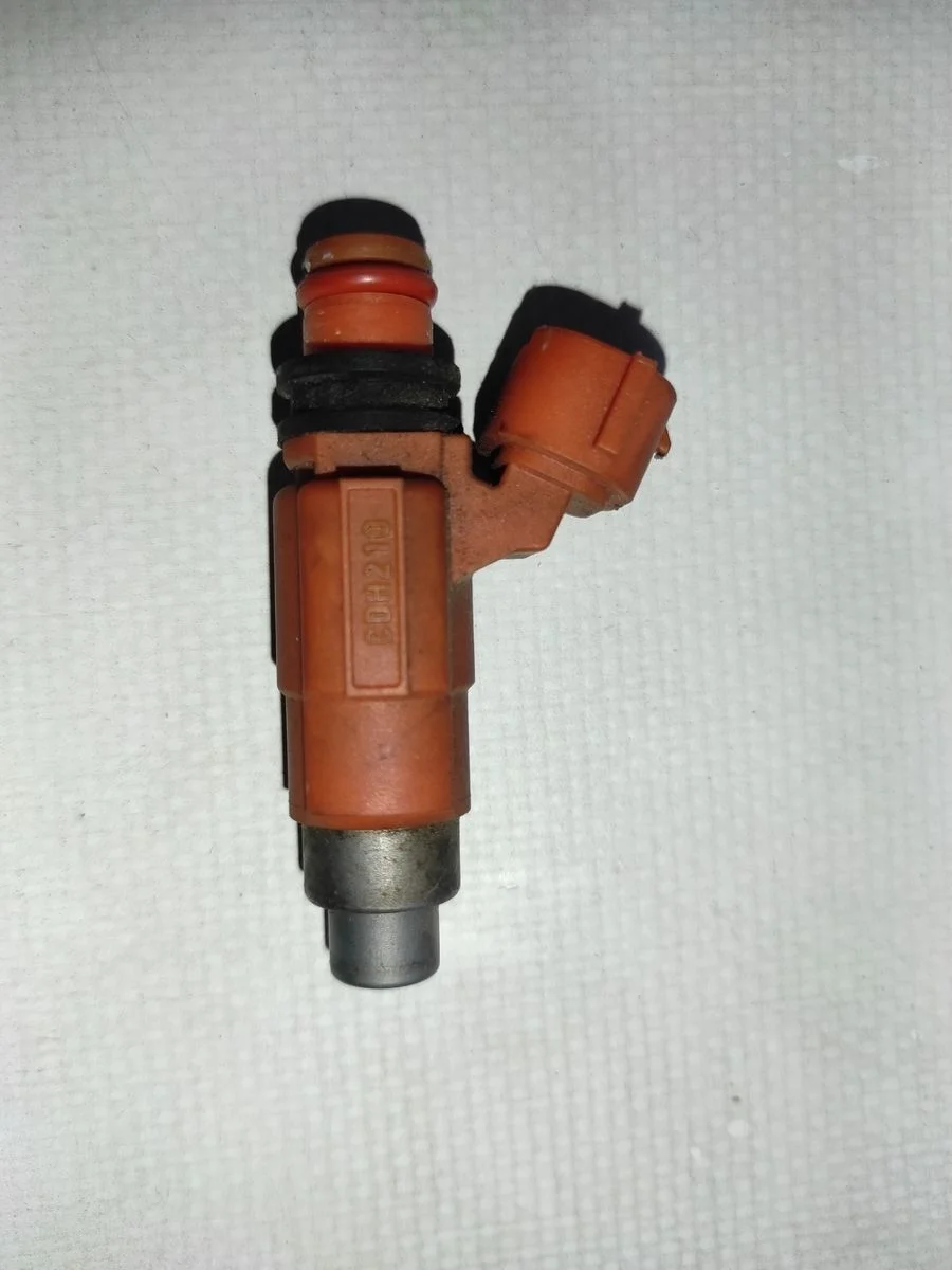 Форсунка инжекторная электрическая Mitsubishi Carisma I (1995—1999)