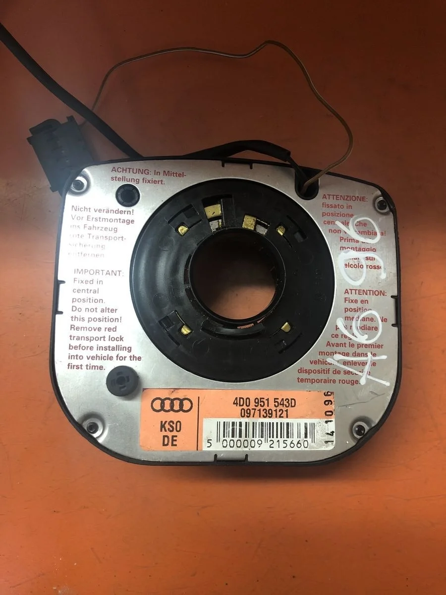 Кольцо (шлейф ) SRS Audi A6 C4 (1994—1997)