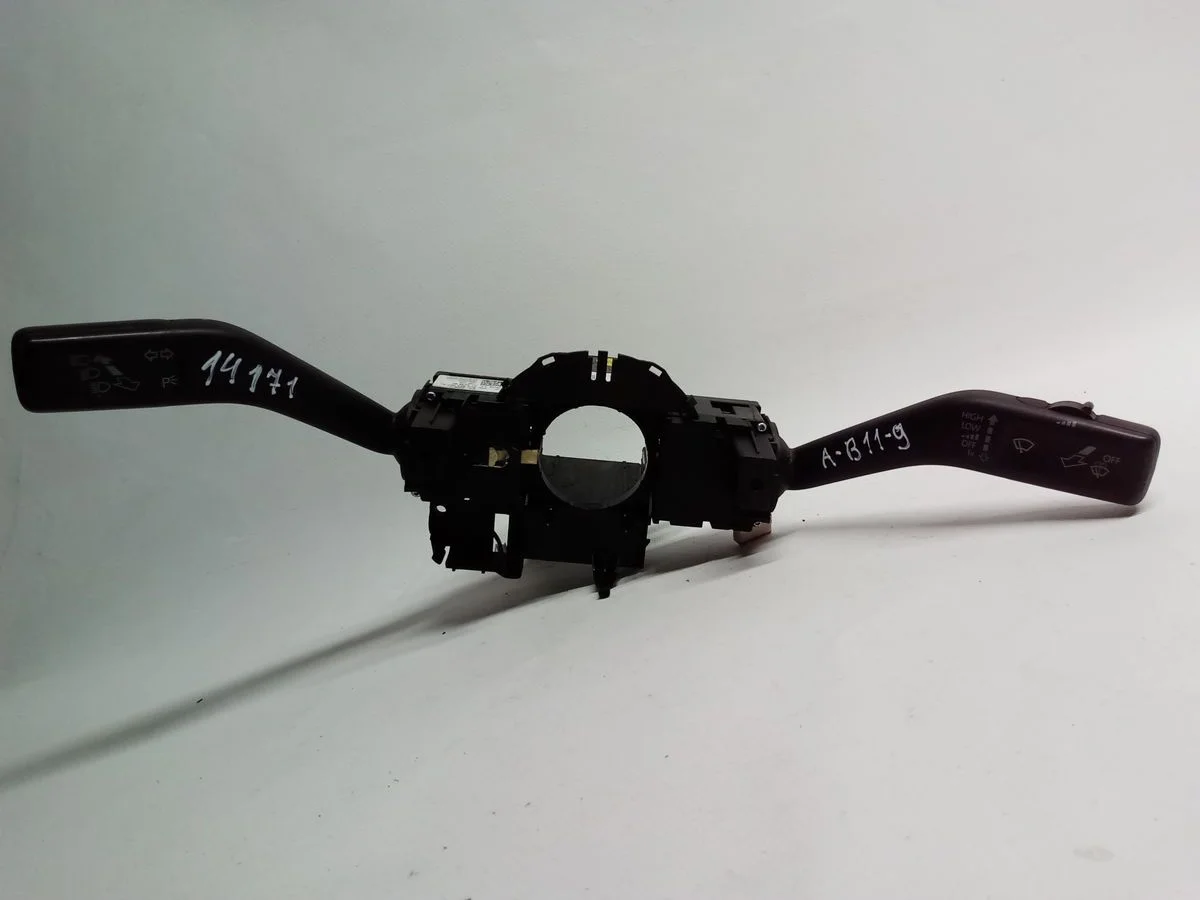 Блок подрулевых переключателей (стрекоза) Volkswagen Passat B6 (2005—2010)