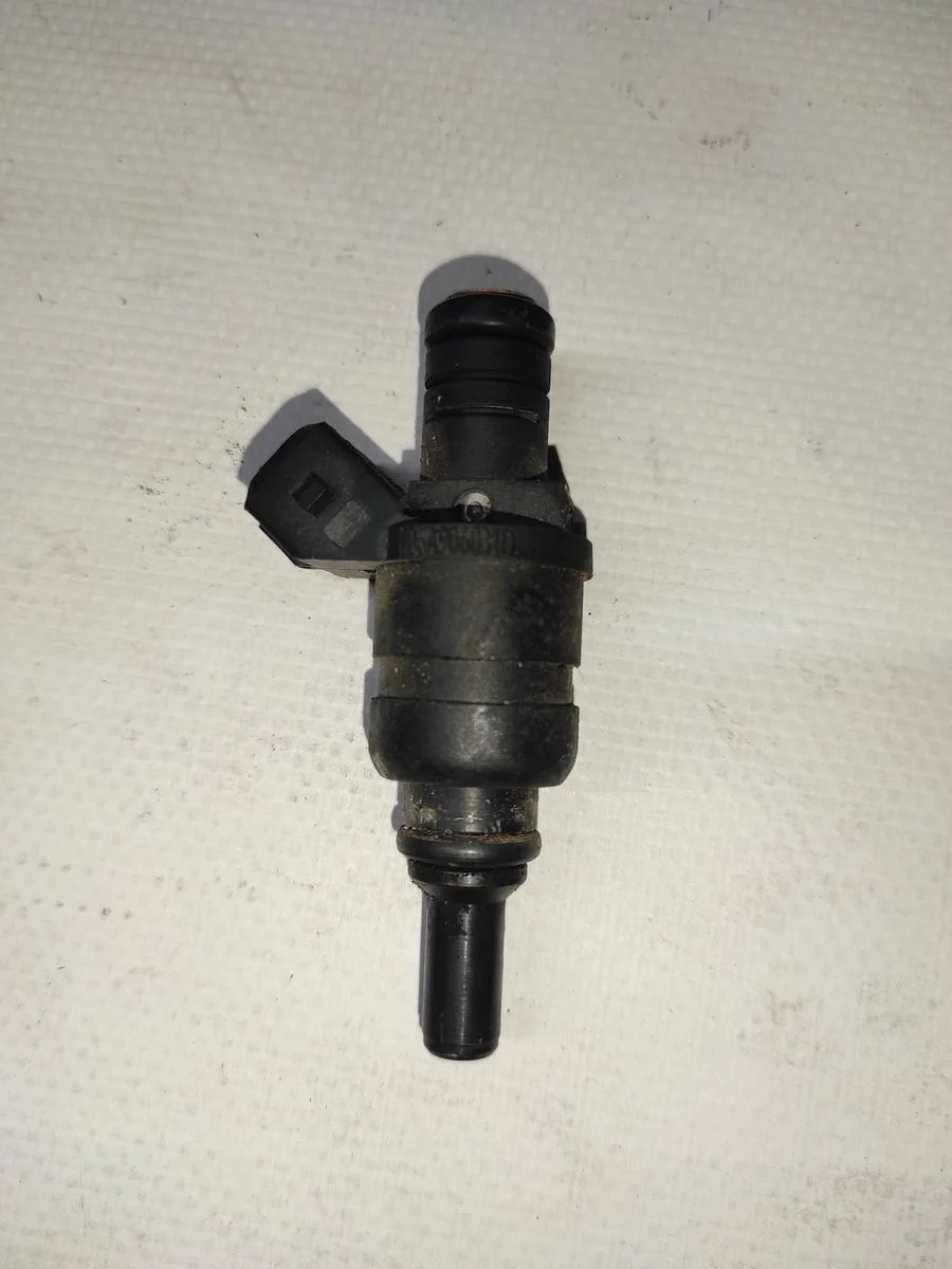 Форсунка инжекторная электрическая Audi A3 8L (1996—2000)