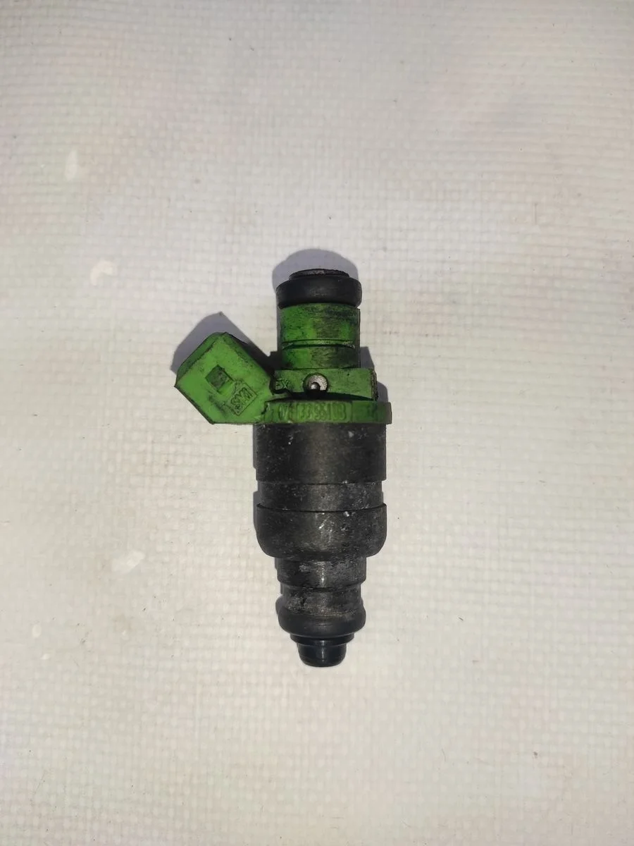 Форсунка инжекторная электрическая Audi A4 B5 (1994—1999)