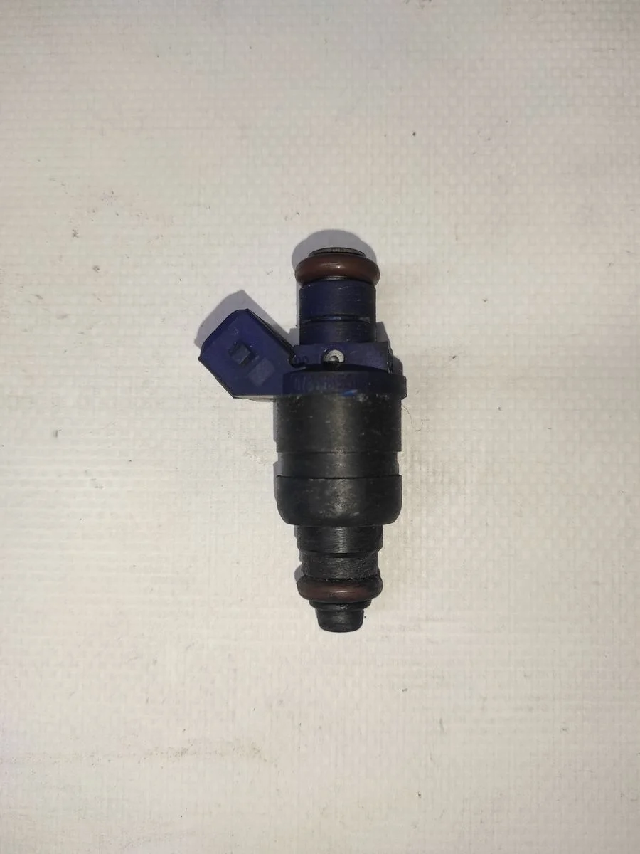 Форсунка инжекторная электрическая Audi A6 C4 (1994—1997)