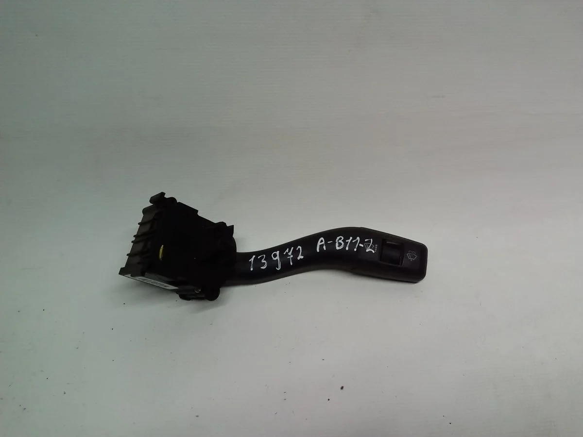 Переключатель стеклоочистителей Audi A4 B6 (2000—2006)