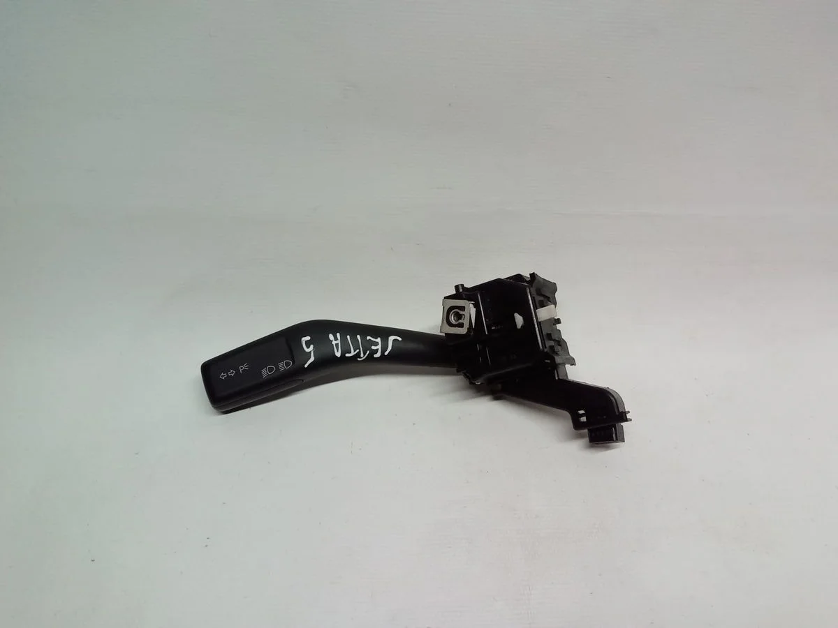 Переключатель поворотов подрулевой Skoda Octavia II (2004—2009)