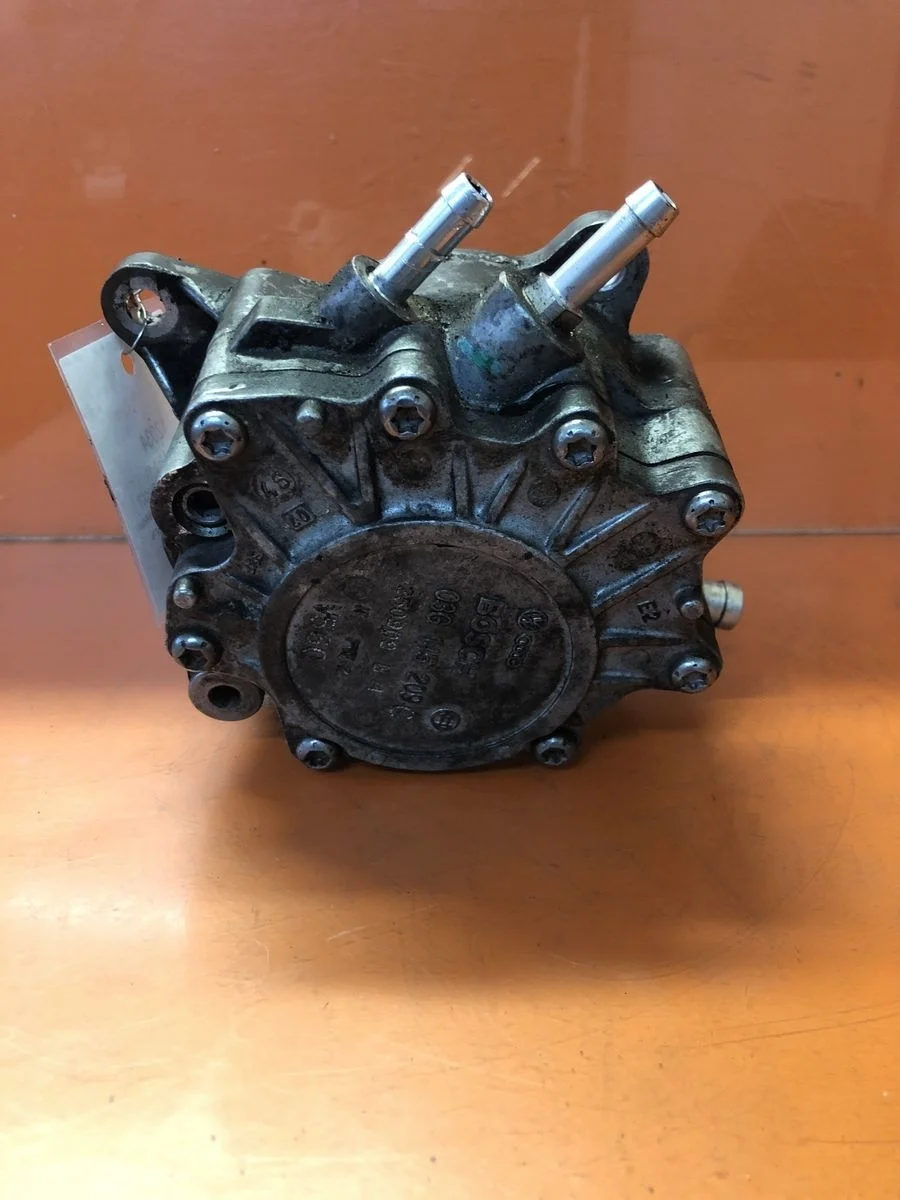 Насос тандемный (вакуумный) Audi A4 B7 (2004—2009)