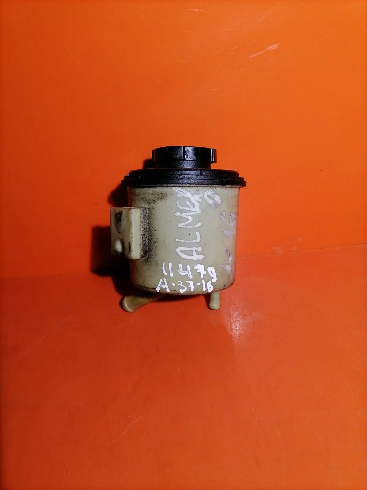 Бачок гидроусилителя (ГУР) Nissan Primera P12 (2001—2008)