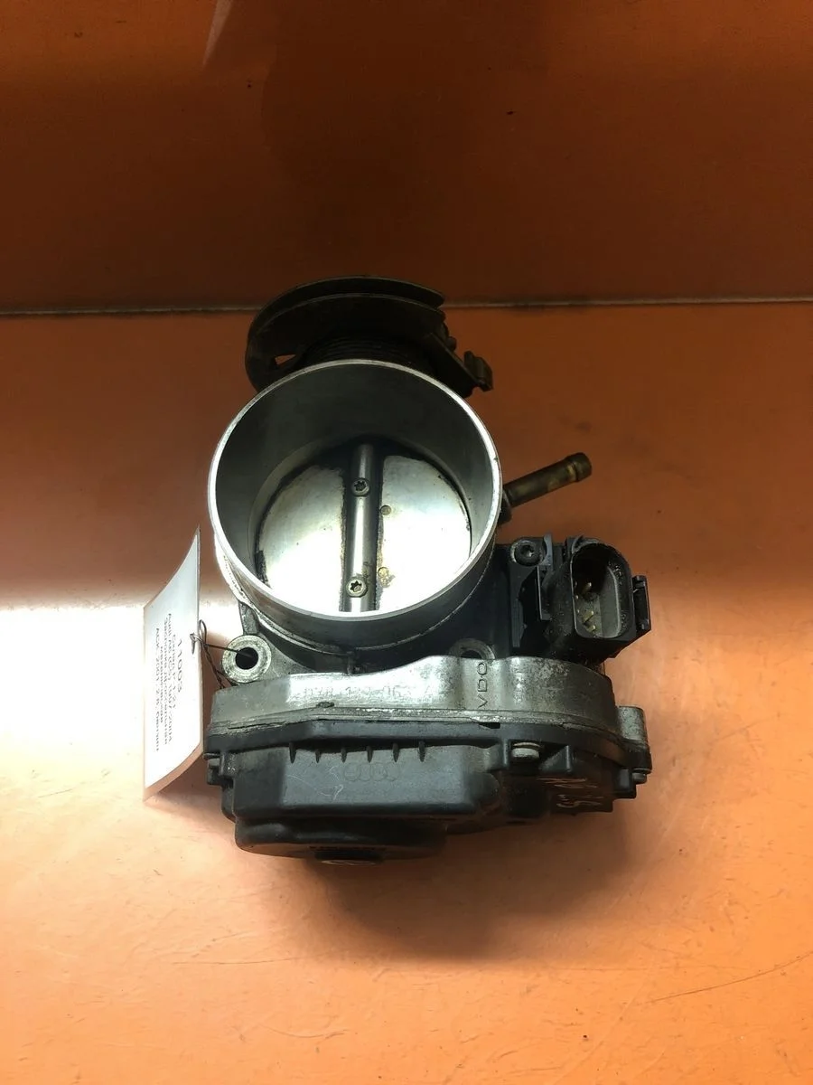Заслонка дроссельная механическая Audi A6 C5 (1997—2001)