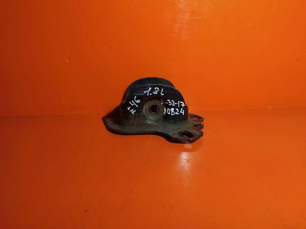 Кронштейн продольного рычага BMW 3 серия E46 (1998—2003)