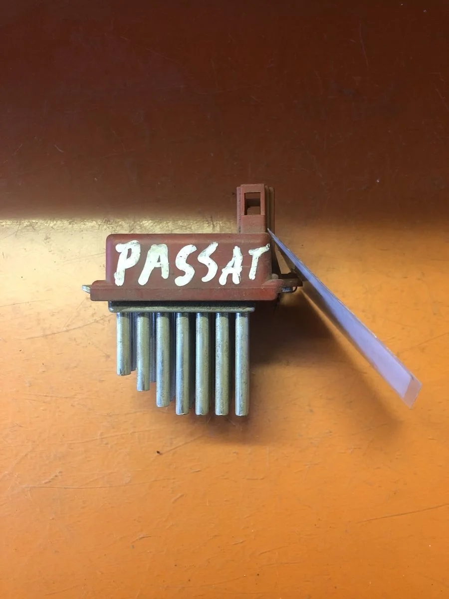 Резистор отопителя ( реостат,ёжик печки ) Volkswagen Passat B5 рестайлинг (2000—2005)