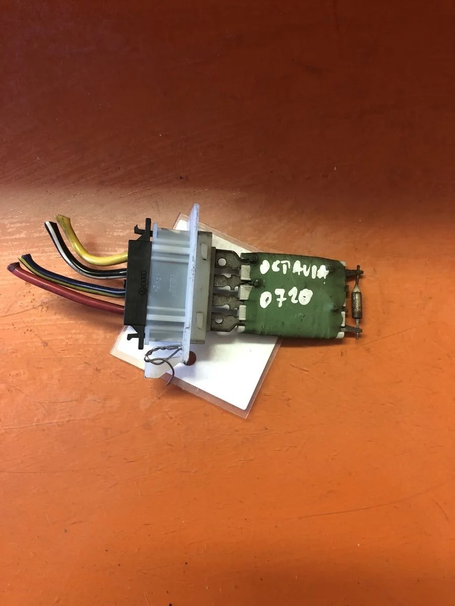 Резистор отопителя ( реостат,ёжик печки ) Skoda Octavia II (2004—2009)