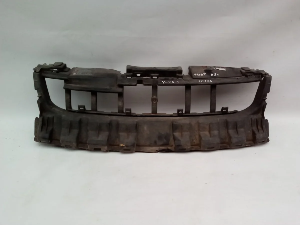 Усилитель переднего бампера Volkswagen Passat B5 рестайлинг (2000—2005)