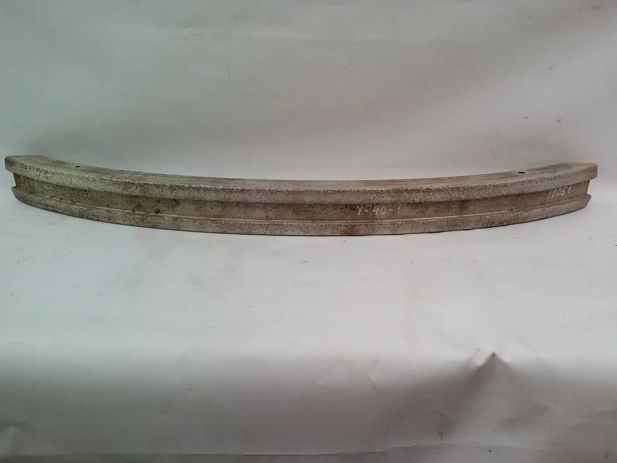 Усилитель переднего бампера Volkswagen Passat B5 (1996—2001)