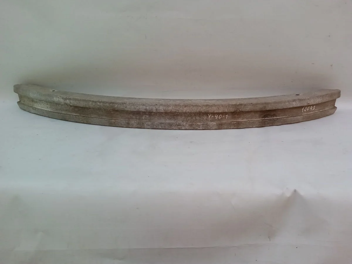 Усилитель переднего бампера Volkswagen Passat B5 (1996—2001)