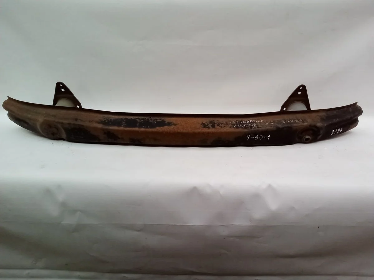 Усилитель переднего бампера Peugeot 607 I (2000—2004)