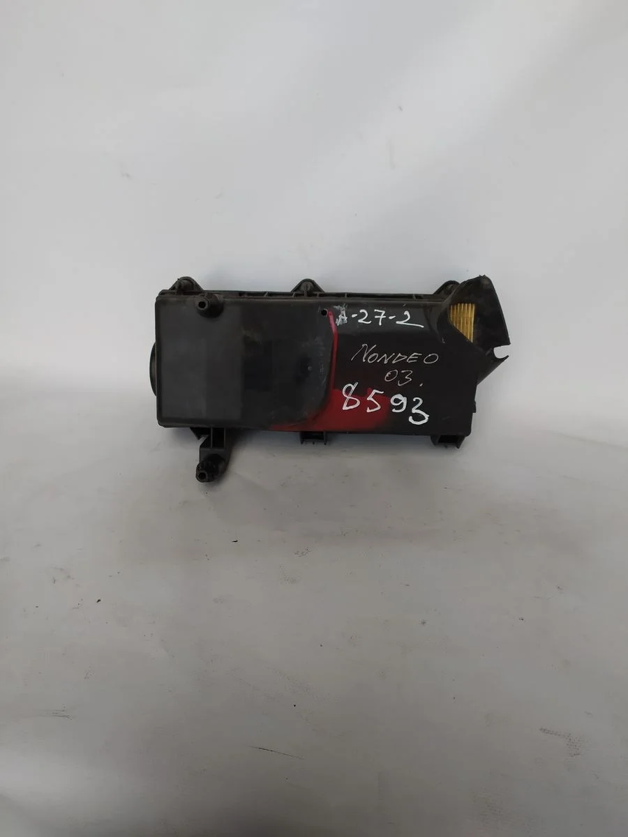 Корпус воздушного фильтра Ford Mondeo III (2000—2003)