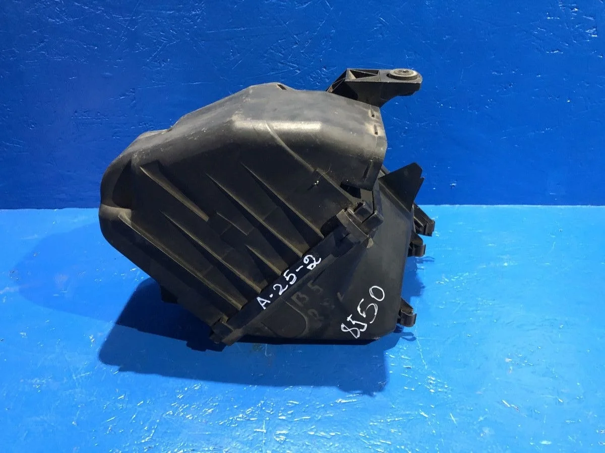 Корпус воздушного фильтра Volkswagen Passat B5 (1996—2001)