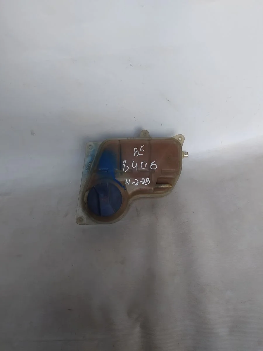 Бачок расширительный Audi A4 B5 (1994—1999)