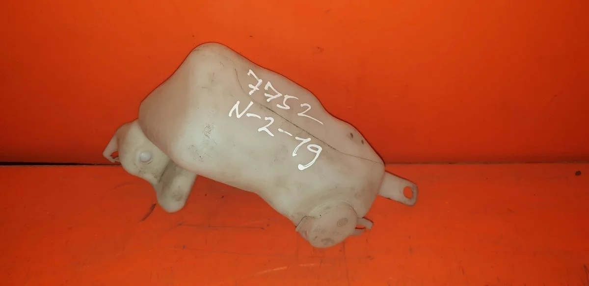 Бачок омывателя BMW 5 серия E39 (1995—2000)