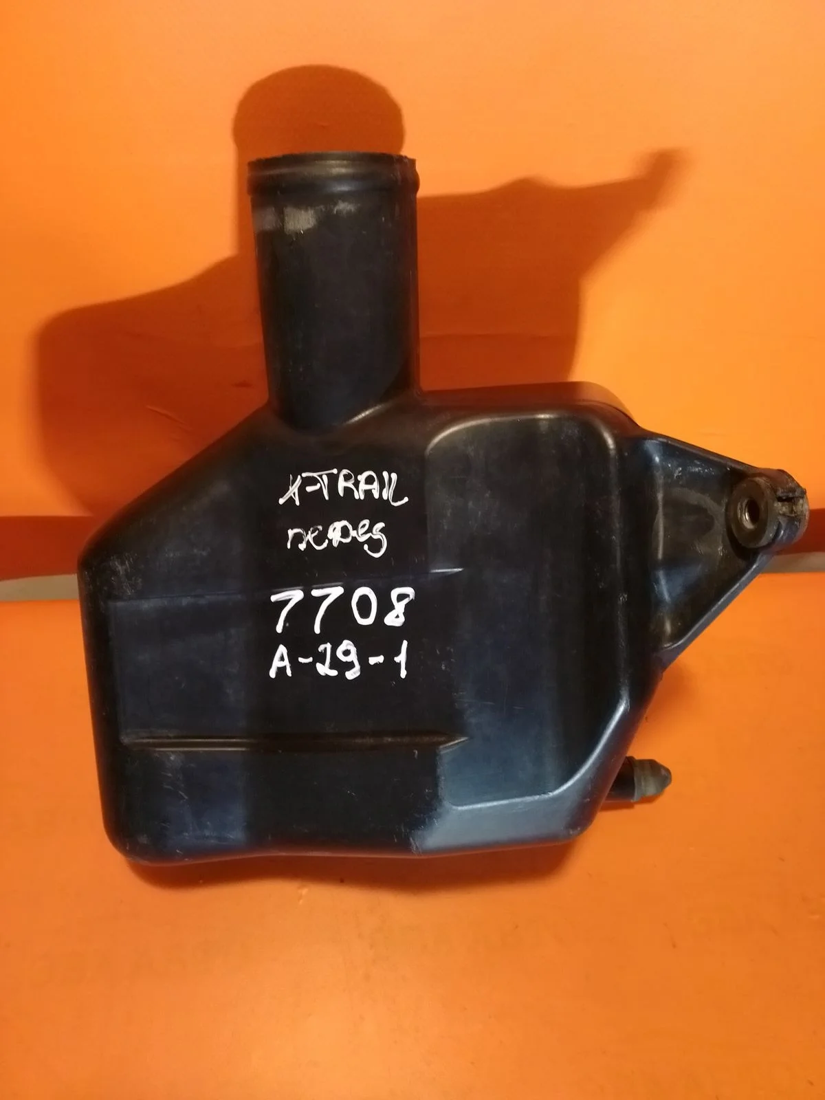 Резонатор воздушного фильтра Nissan X-Trail I (2000—2007)