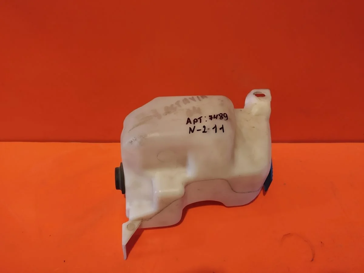 Бачок омывателя Volkswagen Golf Mk4 (1997—2006)