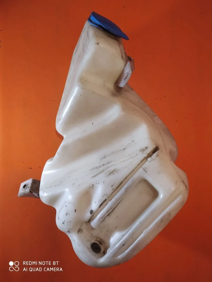 Бачок омывателя Audi A6 C5 (1997—2001)