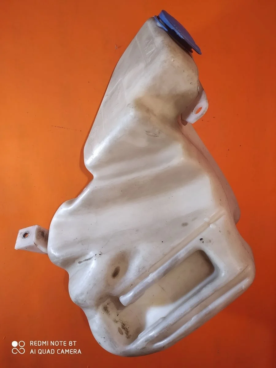 Бачок омывателя Audi A6 C5 (1997—2001)