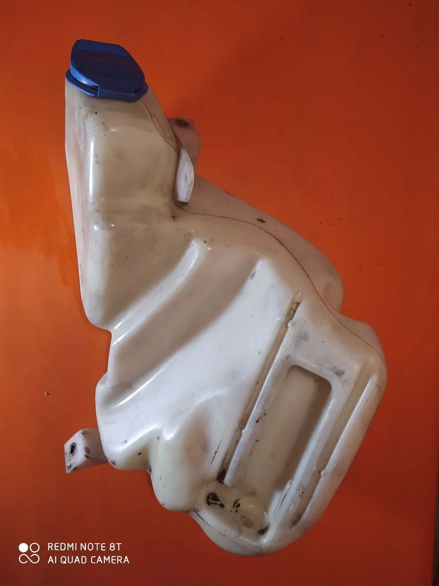 Бачок омывателя Audi A6 C5 (1997—2001)