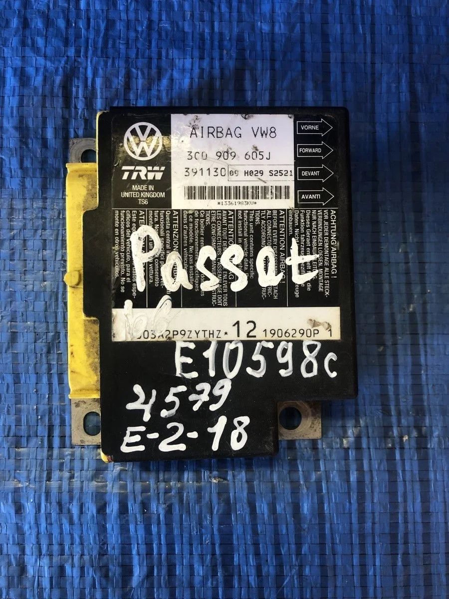 Блок управления AIR BAG Volkswagen Passat B6 (2005—2010)