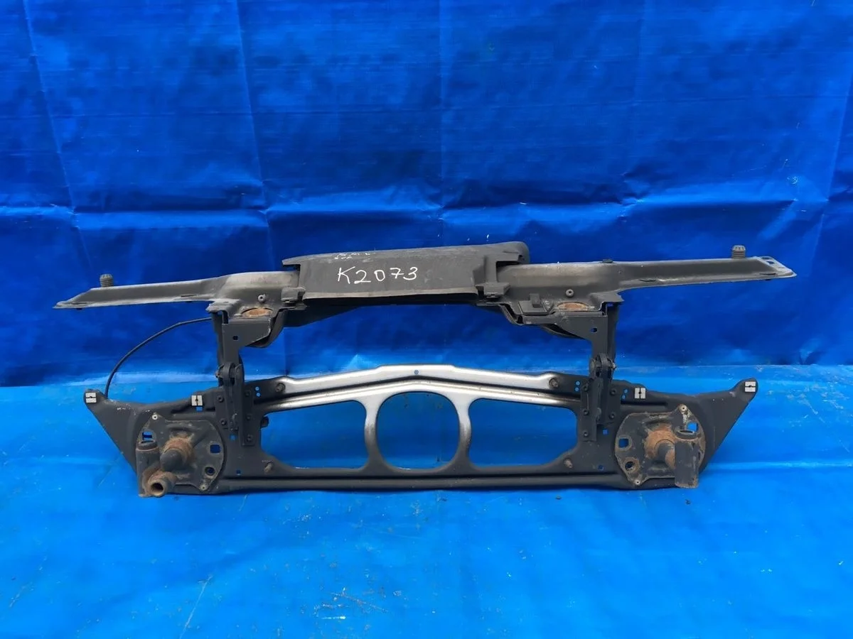 Панель передняя ( рамка ) BMW 3 серия E46 (1998—2003)