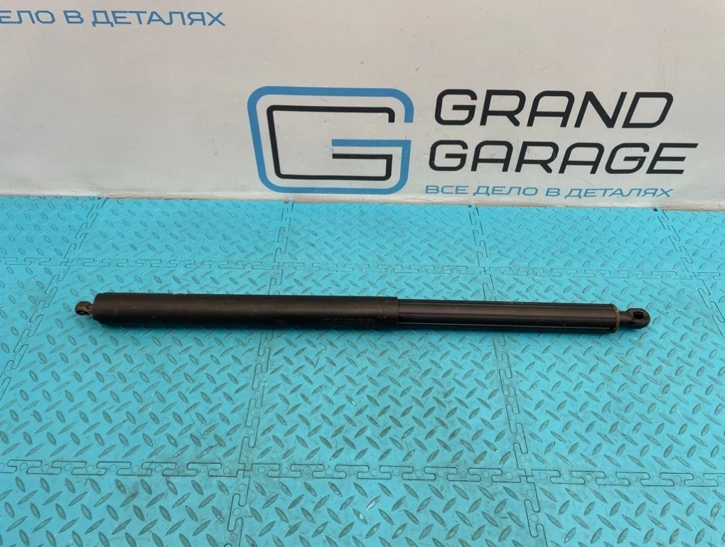 Амортизатор багажника Mercedes-Benz Ml-Class 2006 A1647400345 W164 642.940 3.0, задний левый