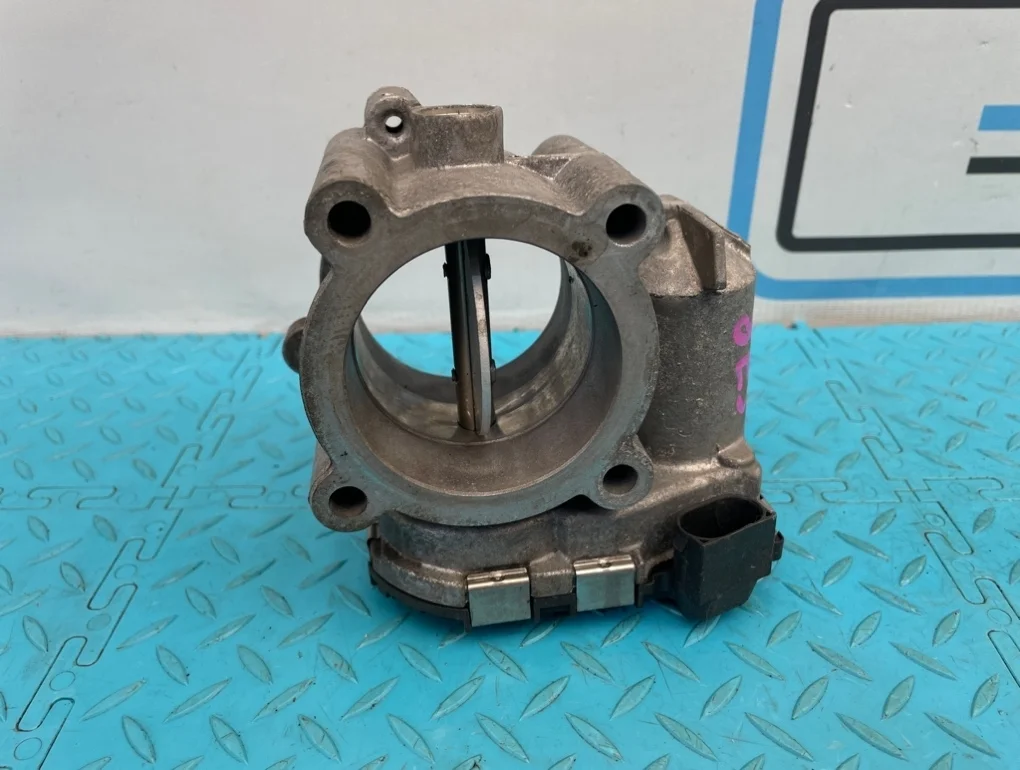 Заслонка дроссельная Mercedes-Benz Ml-Class 2006 A6420900070 W164 642.940 3.0